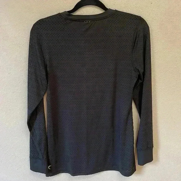 ZYIA Women’s Athletic Long Sleeved Shirt - Picture 5 of 9